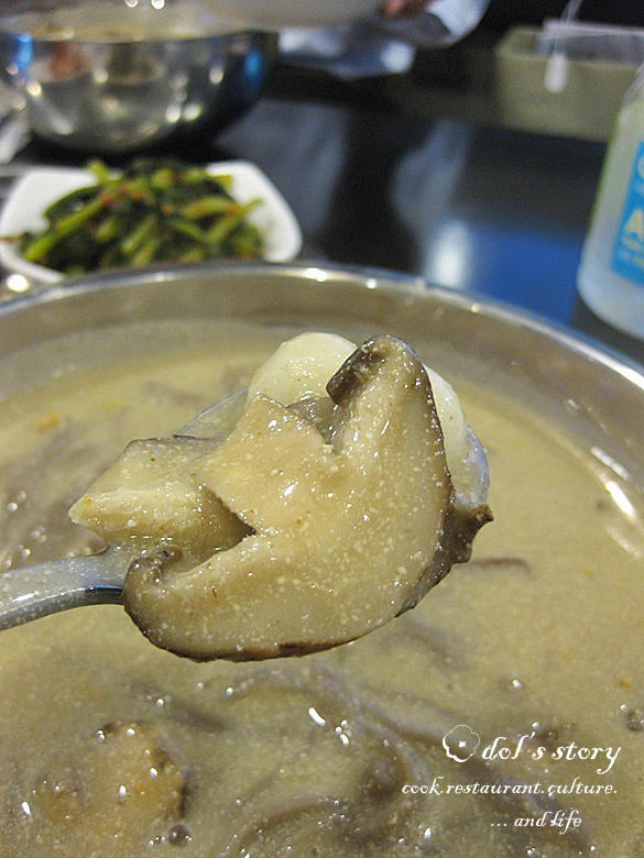 [서울 서초구 반포동/신논현역] 봉평 순메밀촌 - 들깨칼국수, 물메밀막국수
