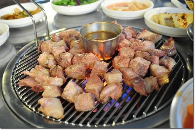 제주도중문맛집 꽃돼지 연탄구이 / 흑돼지 생구이 전문점 , 전망좋은펜션 지삿개풍경