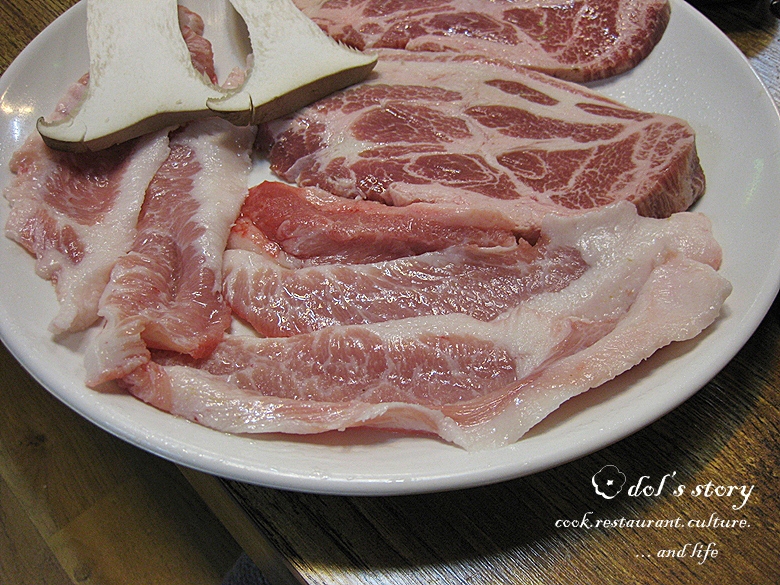 [서울 서초구 반포동/신논현역] 통돼지,두루치기,김치찌개전문점 (2) - 항정살, 가브리살, 목살
