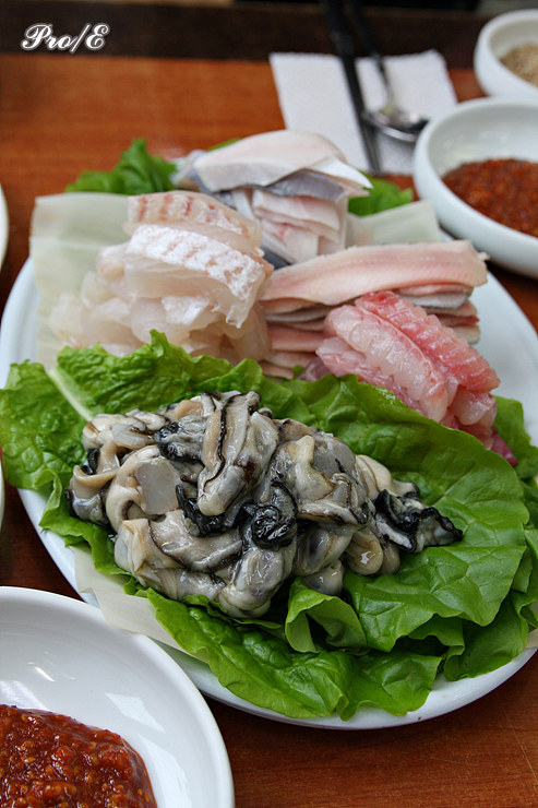 인천 연안부두.. 자연산 선어회와 서대탕이 맛있는 충무식당