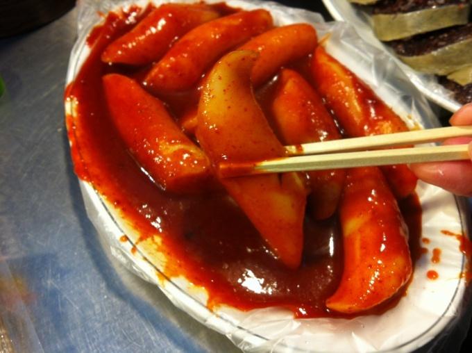 [종로/광장시장 맛집 1] 손가락보다 두꺼운 떡볶이와 팔뚝만한 순대,마약김밥이 있는 곳 <광장시장>