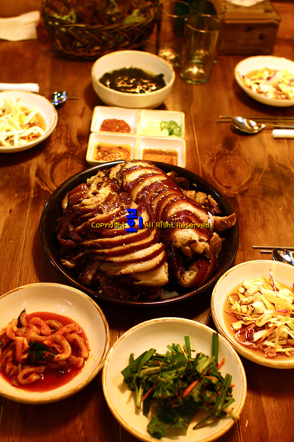 [부천역맛집]화학조미료를 사용하지않는 부천족발집 - 귀한족발보쌈