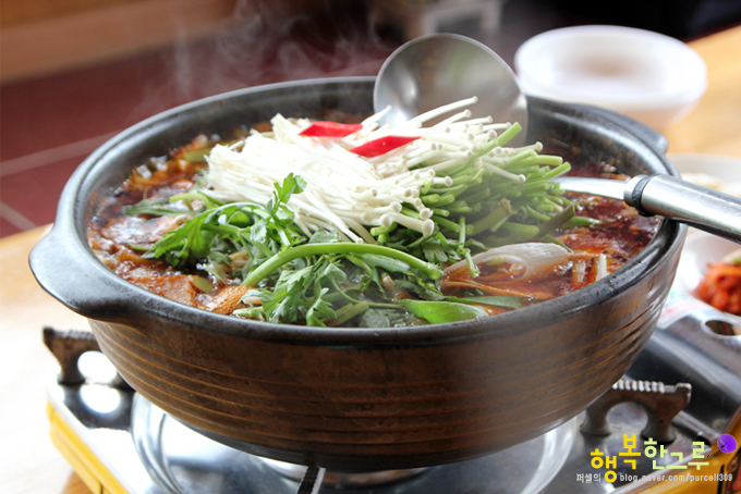 나들이 삼아 행주산성 맛집 유림가든에서 맛본 메기매운탕