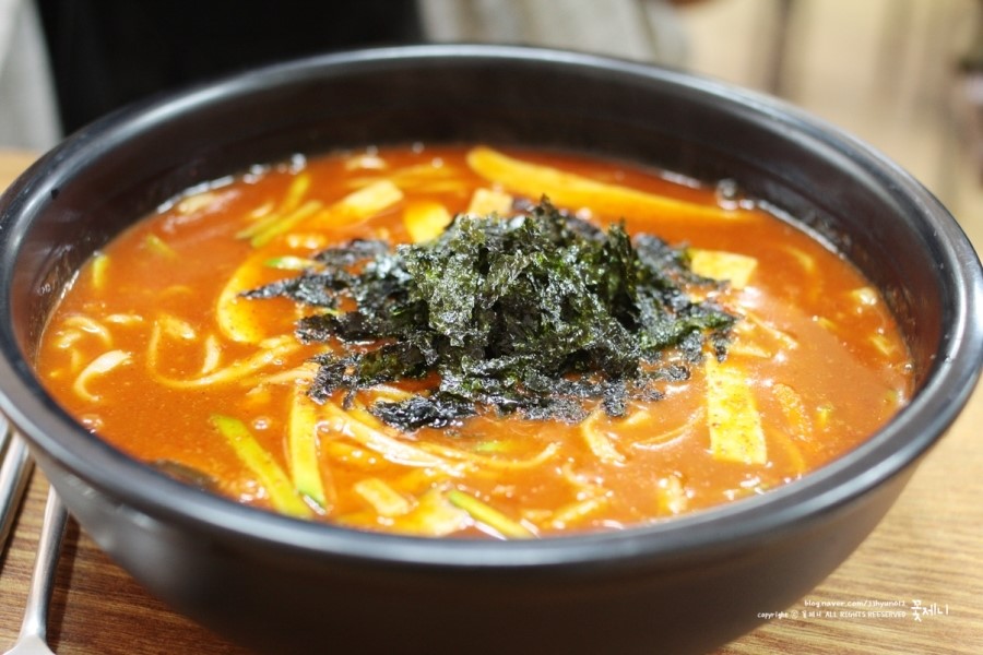 송정두메골 칼국수한그릇 속이 따뜻합니다