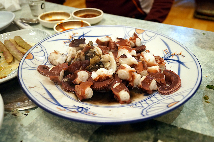 [부산중앙동맛집] 인기 만점 참가자미회 ~ 어촌
