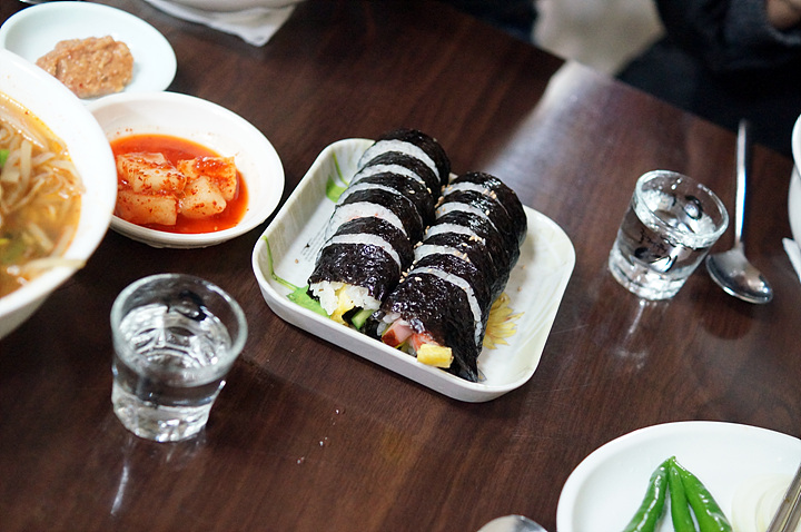 [부산부암동맛집] 자매집 - 깔끔한 선지국수와 오묘한 김밥