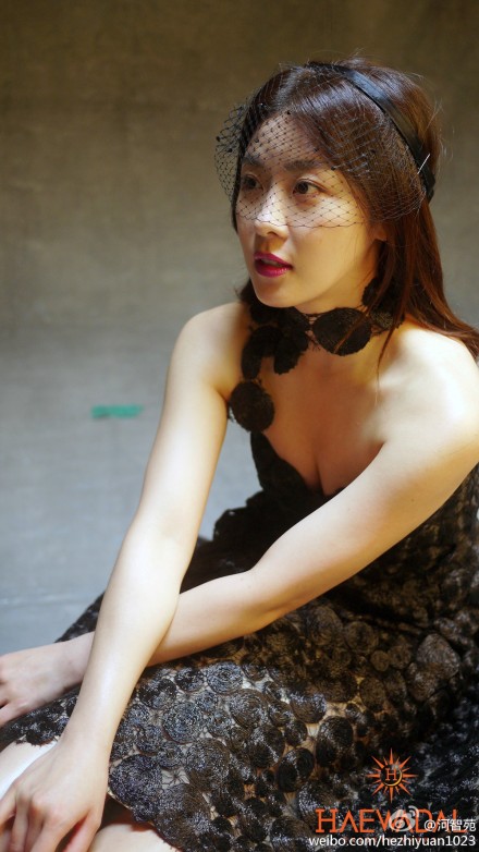 ,  ũ 巹.  ȭ Կϰ ִ  ߴ. / ̺