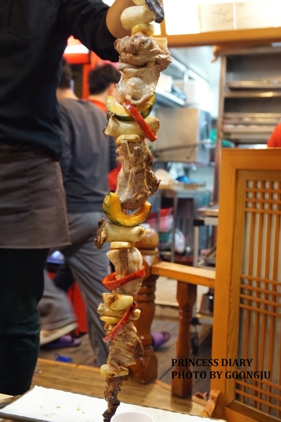 슈퍼맨이 돌아왔다 제주도맛집 흑돼지 왕꼬치구이 해오름식당