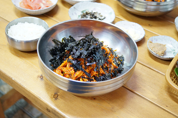 [부산맛집/덕포맛집] 포항가자미물회국수말이전문점 - 문전성시 동네 물회집