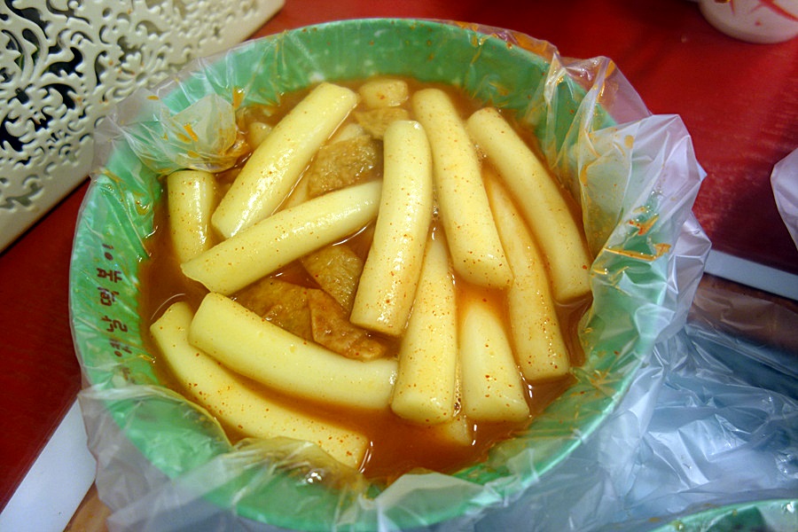 오빠네옛날떡볶이 상동점 : 달달한 국물떡볶이 말캉한 밀가루떡복이