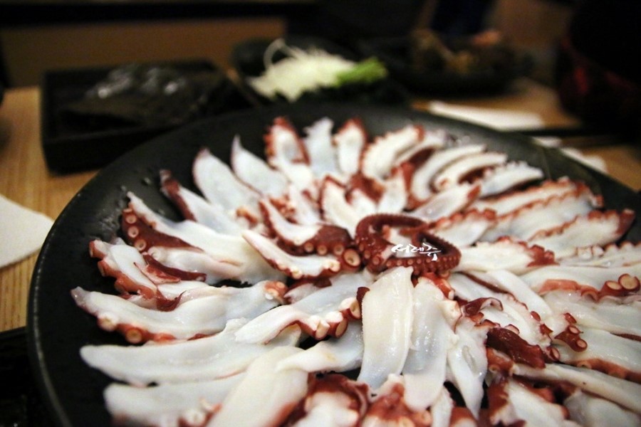 [서울/논현동] 압구정로데오 맛집 청담머구리 깔끔한 해물들의 향연~
