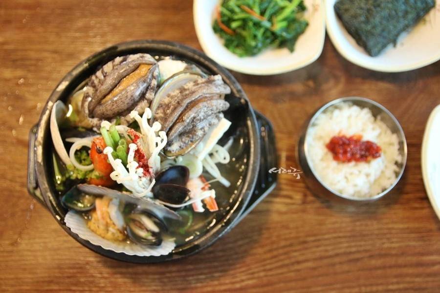 경릉 경포대 맛집 강릉전복해물뚝배기 말이필요없는곳!!