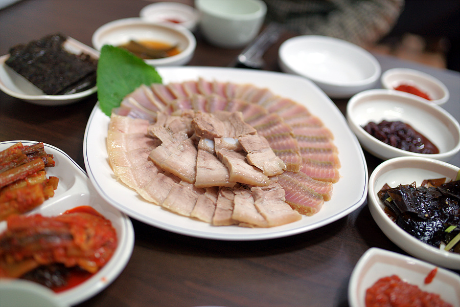 [부산맛집/부평동맛집] 영산포홍어 - 강력한 홍어가 그립다