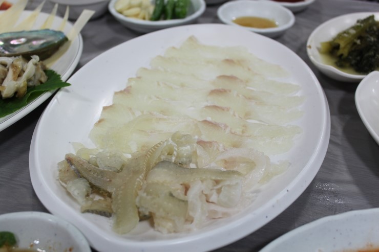 (부산/ 자갈치) - 달봉이횟집 < 싱싱한 해산물과 전복요리를 코스로 즐길수 있는 >