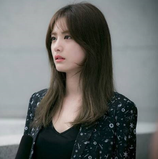 나나 몸매 왜저렇지..?
