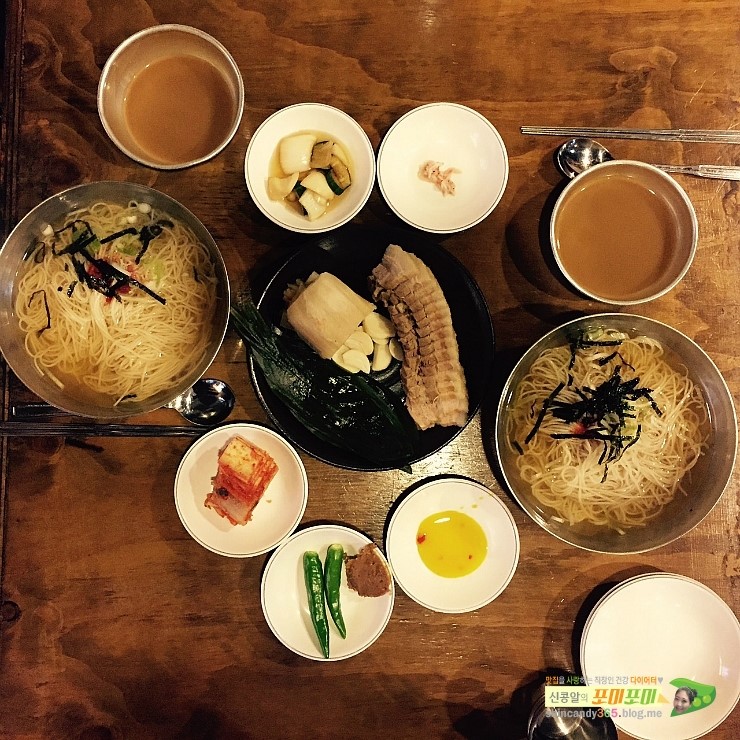 전주 한옥마을 맛집 국시코기, 잔치국수와 부드러운 명이나물 수육보쌈