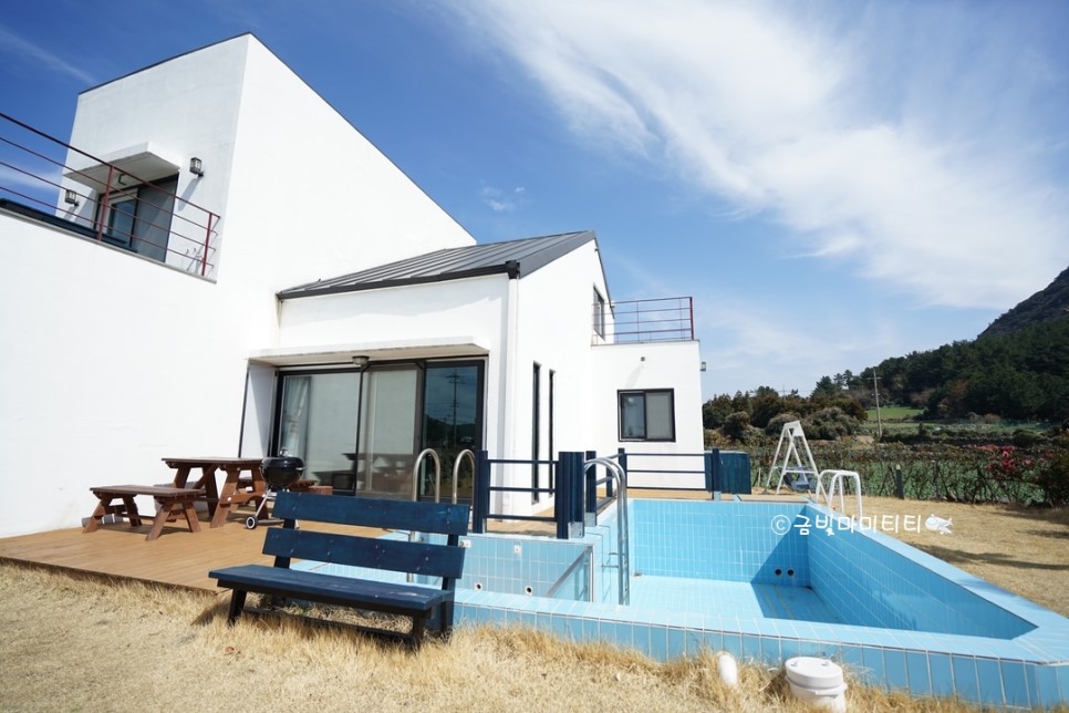 제주도 가족펜션 개구리펜션