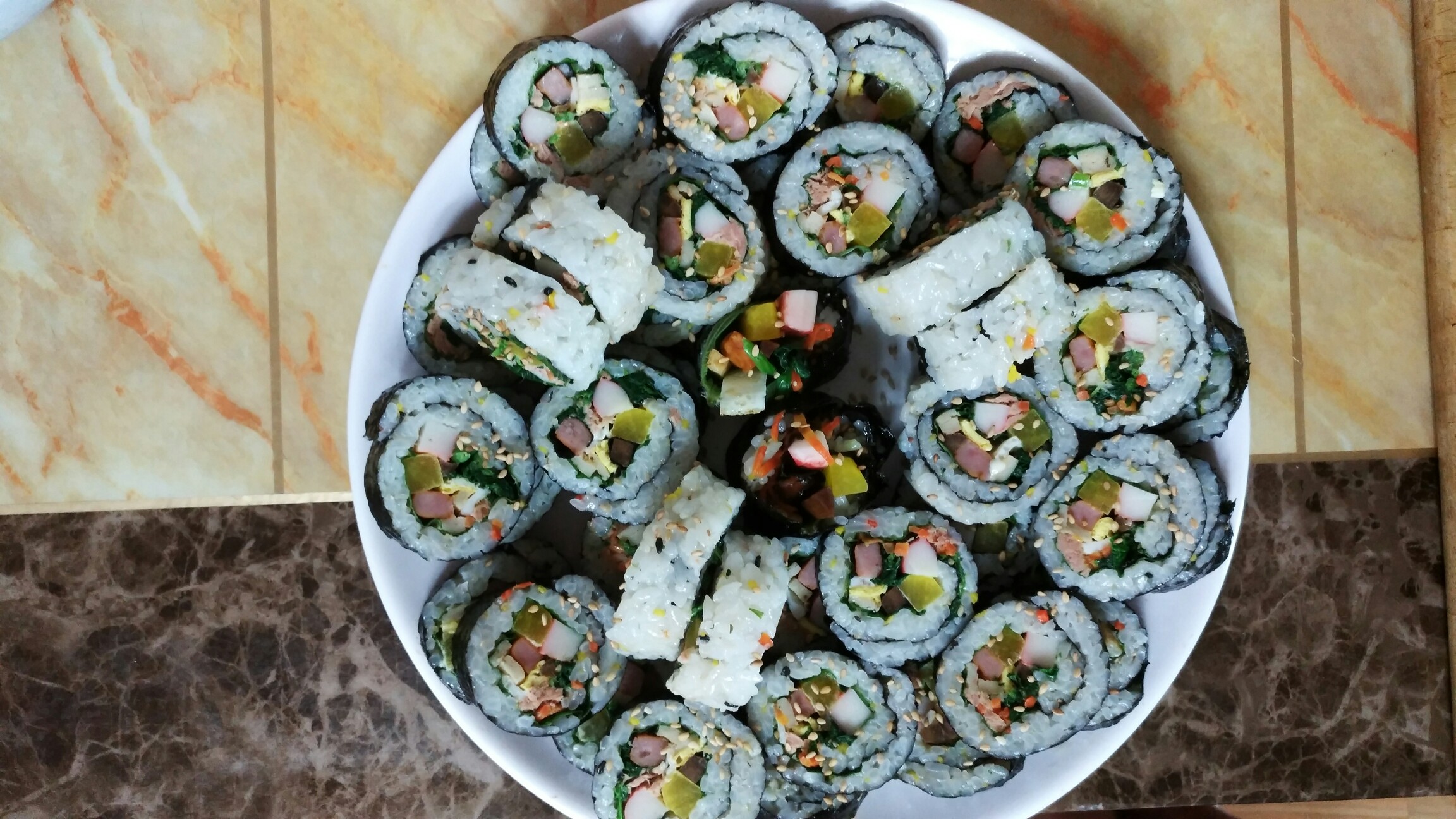 오늘은 김밥으로