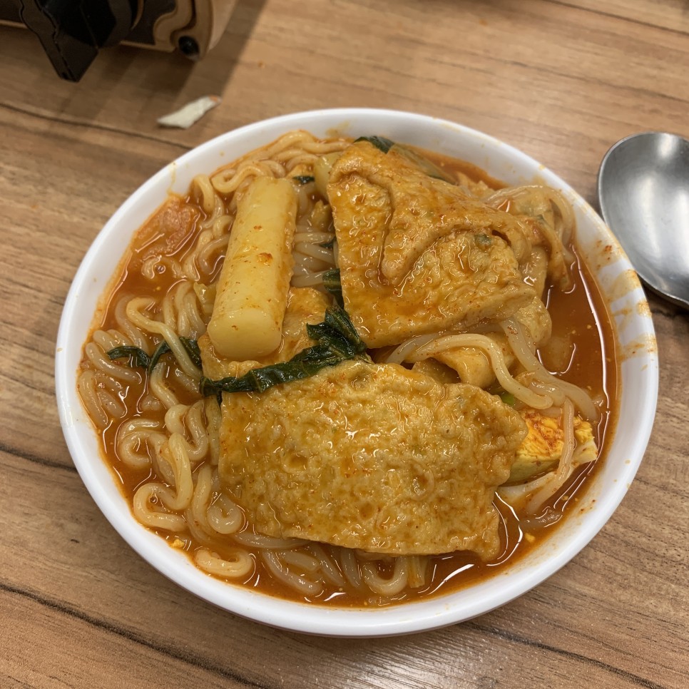 여의도 즉석떡볶이 맛집 써니즉석떡볶이, 배부를 때까지 멈출 수 없는 맛
