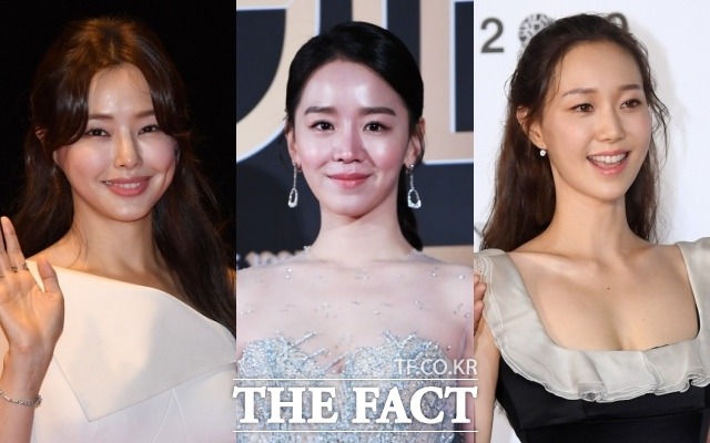 배우 이하늬 신혜선 이유영(왼쪽부터 차례대로)이 '2022 더팩트 뮤직 어워즈'를 화려하게 빛낸다. /더팩트 DB