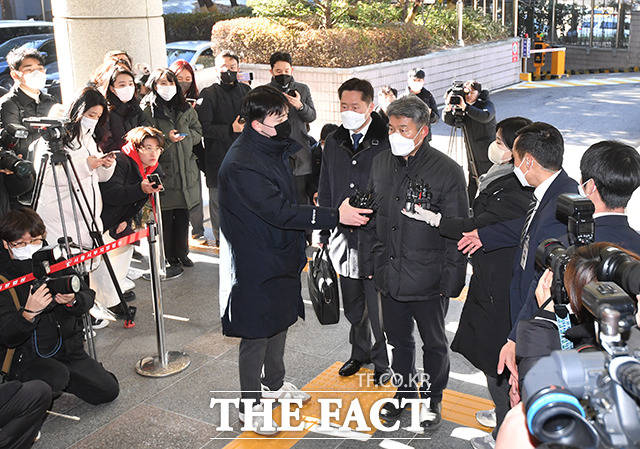 ±èÁøÈ£ Àü ¿ë»ê¼ Á¤º¸°úÀåÀÌ 5ÀÏ ¿ÀÈÄ ¼¿ï ¸¶Æ÷±¸ ¼¿ï¼ºÎÁö¹æ¹ý¿ø¿¡¼ ¿¸° ±¸¼Ó Àü ÇÇÀÇÀÚ ½É¹®(¿µÀå½ÇÁú½É»ç)À» ¹Þ±â À§ÇØ Ãâ¼®Çϰí ÀÖ´Ù. /¹ÚÇå¿ì ÀÎÅϱâÀÚ