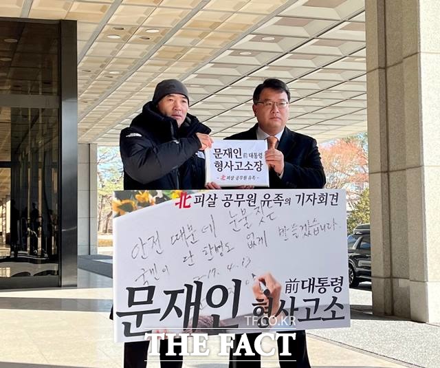 ' ǻ' ̴  ģ ̷  14  2  ʱ ߾ տ ȸ  \