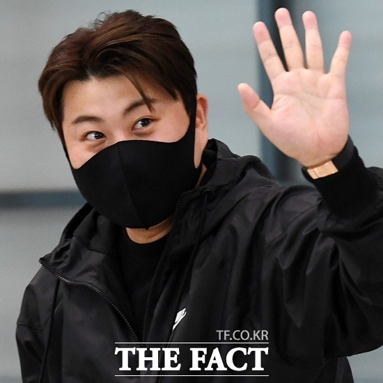 ±èÈ£ÁßÀÌ 15ÀÏ Æ÷Äϵ¹½ºÆ©µð¿À ³×À̹öTV ä³ÎÀ» ÅëÇØ °ø°³ÇÑ '±èÈ£Áß, Å©·Î½º¿À¹ö À½¾ÇÀÇ Á¤Á¡À» Âï´Â´Ù'´Â Á¦¸ñÀÇ ¿µ»ó¿¡¼ »õ·Î¿î À½¾Ç µµÀüÀ» ¿¹°íÇØ ±Ã±ÝÁõÀ» ÀھƳ»°í ÀÖ´Ù. /´õÆÑÆ® DB