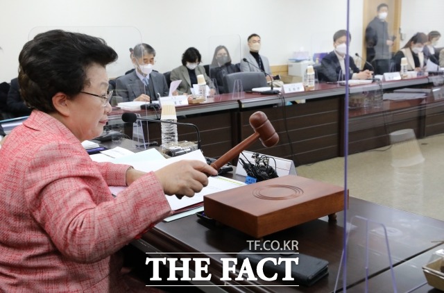 ȸ ǡ ǥ ְ   2022   Ǻ ״.  ̹ ȸ   6  α μû翡  4 ȸ ȸ ϸ ǻ ε帮 ִ./ý