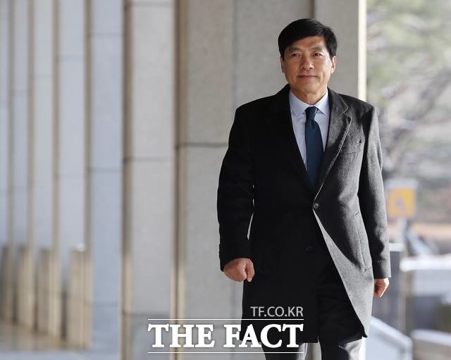 ̼  ( ) 16      ̸ ' ' ߴٴ Ȥ  ޱ  ʱ ߾ ⼮ϰ ִ. /ý