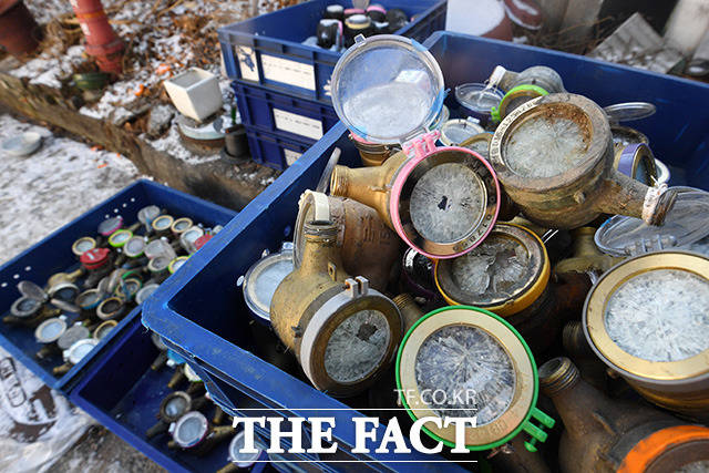  ġ鼭 ￡  ܿ ù 跮   ܰ谡 ߷ɵȴ.   Ư  1 12   α ߺμ ȿڰ忡 ĵ 跮 ׿ִ. / 