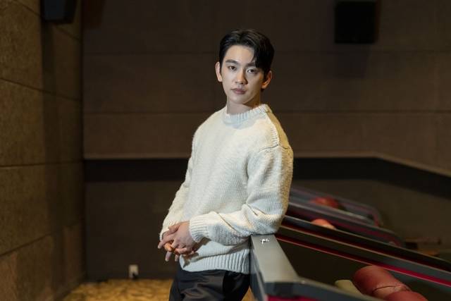 ¹ÚÁø¿µÀÌ Áö³ 7ÀÏ °³ºÀÇÑ ¿µÈ 'Å©¸®½º¸¶½º ij·²'·Î °ü°´µé°ú ¸¸³ª°í ÀÖ´Ù. /(ÁÖ)¿£ÄÉÀÌÄÁÅÙÃ÷ Á¦°ø