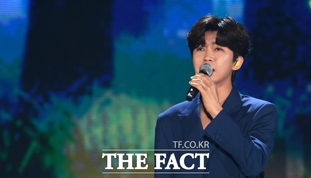 ÀÓ¿µ¿õÀÇ °¡½¿ ¹¶Å¬ÇÑ '¾ö¸¶ÀÇ ³ë·¡' ¹«´ë ¿µ»óÀÌ 60¹øÂ° õ¸¸ ºä¸¦ Âï¾ú´Ù. »çÁøÀº Áö³ 10¿ù8ÀÏ ¼¿ï ¼ÛÆÄ±¸ ¹æÀ̵¿ KSPO DOME(¿Ã¸²ÇÈ Ã¼Á¶°æ±âÀå)¿¡¼ ¿¸° '2022 ´õÆÑÆ® ¹ÂÁ÷ ¾î¿öÁî' ´ç½Ã ¸ð½À. /ÀÓ¿µ¹« ±âÀÚ