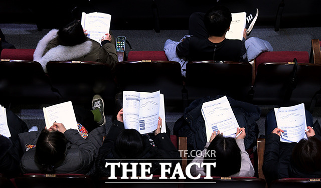  9 3    Ǹ鼭     ߴ.   15    ȸ Ȧ  '2023г⵵    Խ ȸ' ã  кθ ġ ǥ  ڷ 캸 Խ  ûϰ ִ./̼ȭ 