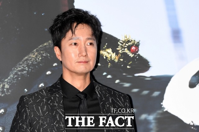    7  ı Եó׸ Ÿ  ȭ 'ѻ:  ' нûȸ   ϰ ִ. / 