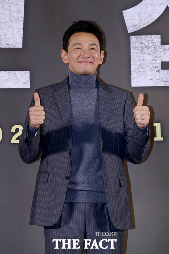 ¹è¿ì ȲÁ¤¹ÎÀÌ 20ÀÏ ¿ÀÈÄ ¼¿ï ¼ºµ¿±¸ ¸Þ°¡¹Ú½º ¼º¼ö¿¡¼ ¿¸° ¿µÈ '±³¼·' Á¦ÀÛº¸°íȸ¿¡¼ Æ÷Á ÃëÇϰí ÀÖ´Ù. /À̼±È ±âÀÚ