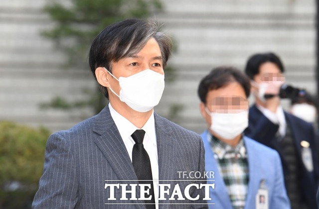 ¹ý¿øÀÌ Á¶±¹ Àü ¹ý¹«ºÎ Àå°üÀ» »ó´ë·Î ½Ã¹Î 1617¸íÀÌ Á¦±âÇÑ ¼ÕÇØ¹è»ó û±¸ ¼Ò¼ÛÀ» ¸ðµÎ ±â°¢Çß´Ù. /¹ÚÇå¿ì ÀÎÅϱâÀÚ