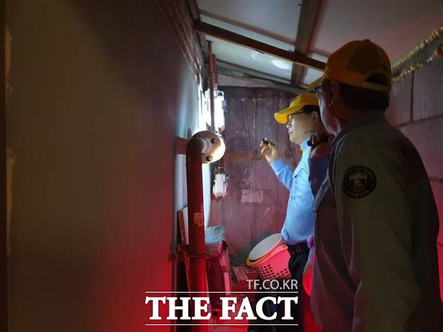 ù   å ȽɸȰ 9  2500  Ȱ   ƴ. Ȱ . / 