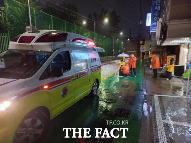 ù   å ȽɸȰ 9  2500  Ȱ   ƴ. Ȱ . / 