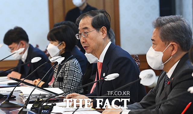 ÀÌÅ¿ø Âü»ç Èñ»ýÀÚ ½Ã¹ÎºÐÇâ¼Ò¸¦ ã¾Ò´Ù°¡ À¯°¡Á·µé ¹Ý¹ß·Î ¹ß±æÀ» µ¹¸° ÇÑ´ö¼ö ±¹¹«ÃѸ®°¡ ´ç½Ã ¹«´ÜȾ´ÜÀ» Çß´Ù´Â ½Å°í°¡ Á¢¼öµÅ °æÂûÀÌ ³»¿ëÀ» °ËÅäÇϰí ÀÖ´Ù./À̵¿·ü ±âÀÚ