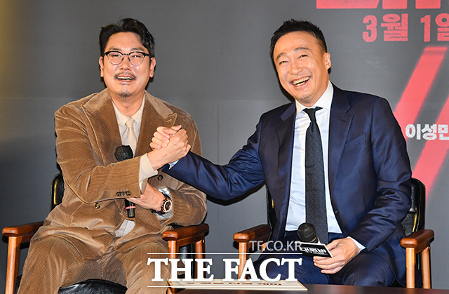 ��� ������(����)�� �̼����� 2�� ���� ���� ������ �ް��ڽ� �������� ���� ��ȭ '��ܺ�' ���ۺ���ȸ�� ������ ���� ����� �ִ�. /����� ����