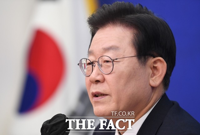 ����� ���Ҿ���ִ� ��ǥ�� 30�� ���� ���ǵ� ��ȸ���� ���ڰ���ȸ�� ���� �߾��ϰ� �ִ�. /�̻��� ����