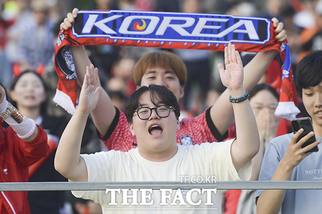 2023 FIFA U-20  ذ ѱ Ż Ⱑ  9   α ȭ忡 Ǹ ܰ ùε   ȯȣϰ ִ. / ϱ