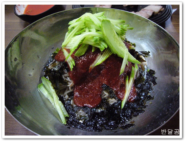 용둔막국수(횡성/우천면)... 편육과 막국수...