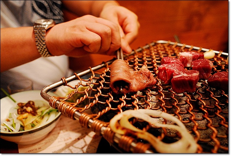 [부산맛집/해운대신도시] 깍뚝 썬 안심과 술먹기 좋은 고깃집 - 육교집 -