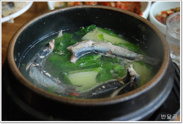 앞뱅디식당(제주맛집/연동) ... 각제기국과 멜국 ...