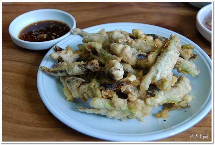 앞뱅디식당(제주맛집/연동) ... 각제기국과 멜국 ...